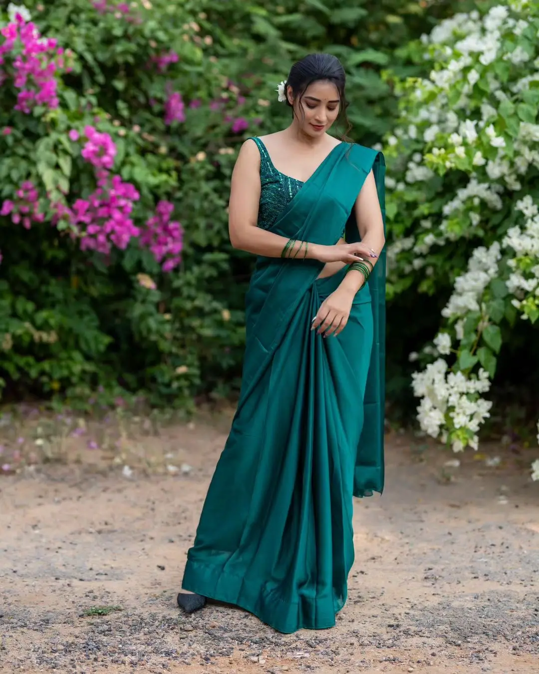 ETV Actress Bhanu Sri in Beautiful Green Saree Sleeveless Blouse